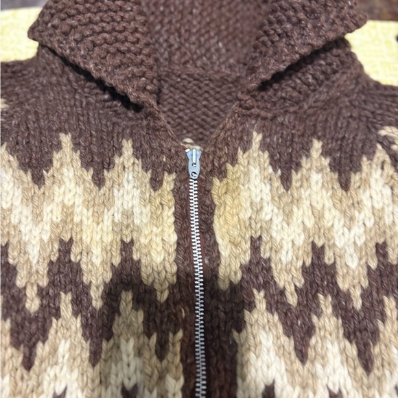 Vintage Brown and Cream Zigzag Knit Pattern Men's Sweater - Picture 4 of 8
